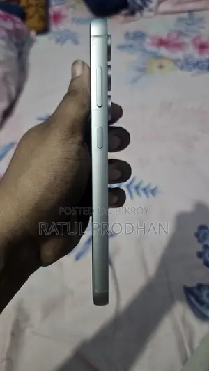 স্যামসাং গ্যালাক্সি এস২৩ এফই ২৫৬ জিবি হোয়াইট