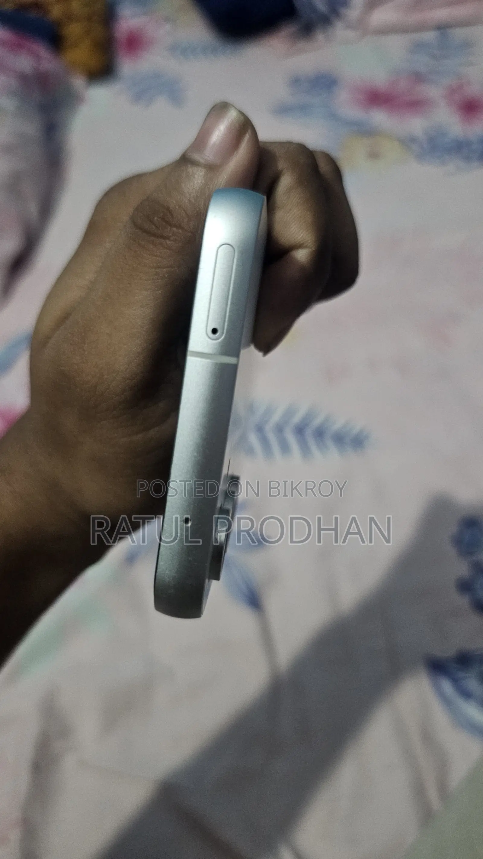 স্যামসাং গ্যালাক্সি এস২৩ এফই ২৫৬ জিবি হোয়াইট