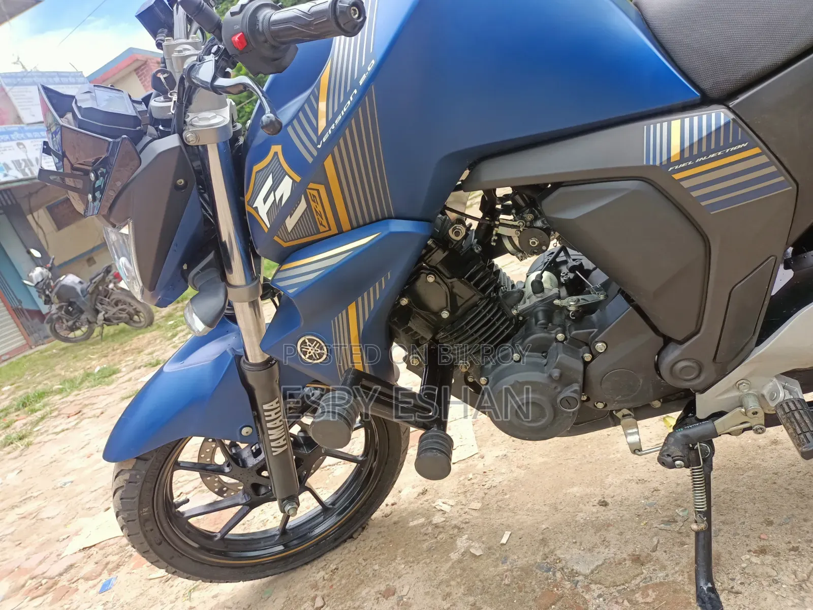 ইয়ামাহা এফজেড ২০২৫ নীল
