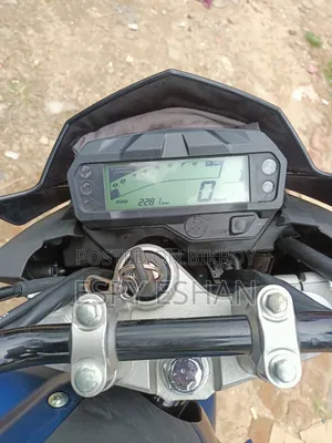 ইয়ামাহা এফজেড ২০২৫ নীল