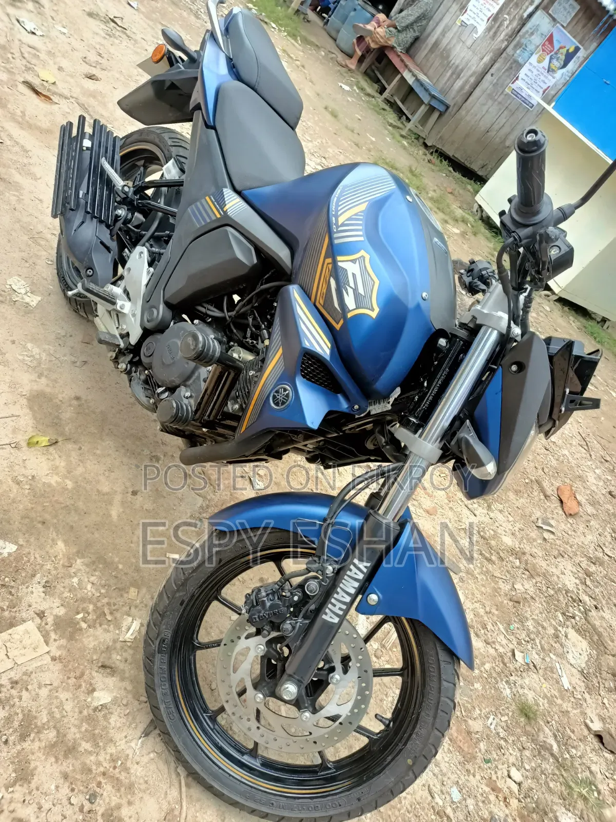 ইয়ামাহা এফজেড ২০২৫ নীল