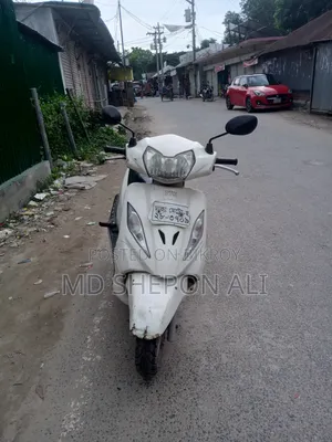 TVS Wego 2016 White