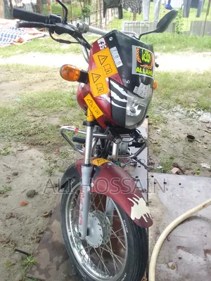 Bajaj CT 100 ২০১৭ রেড