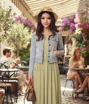 Fashionable Denim Jacket for Women