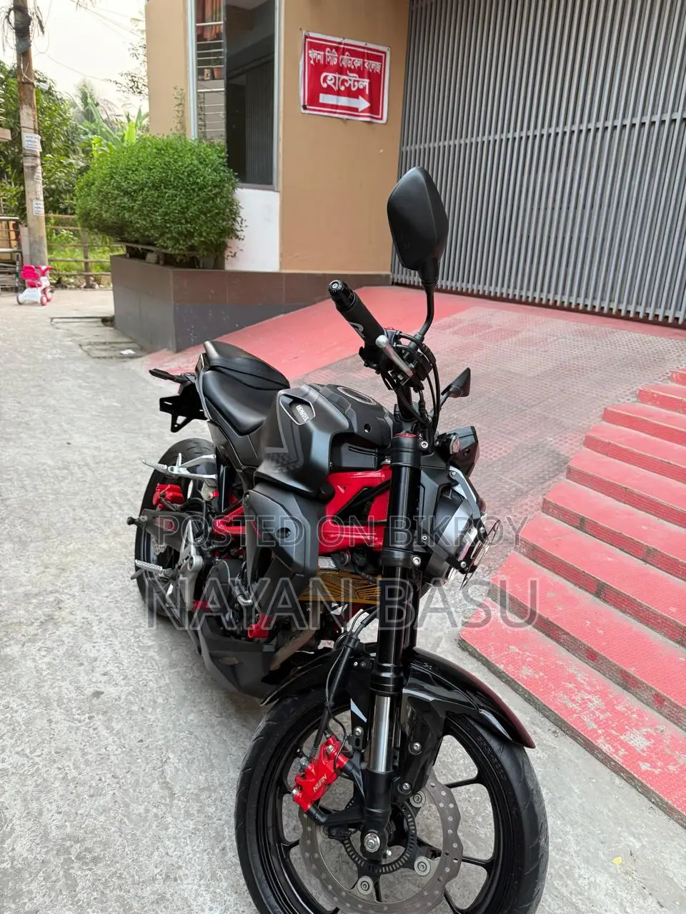 হোন্ডা সিবি ২০২২ ব্ল্যাক