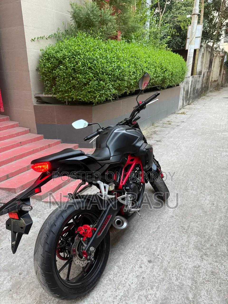 হোন্ডা সিবি ২০২২ ব্ল্যাক