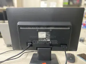 HP 19" Mark Monitor , Resolution (1366X768)