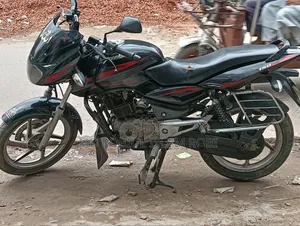 বাজাজ পালসার ১৫০ ২০০৯ কালো