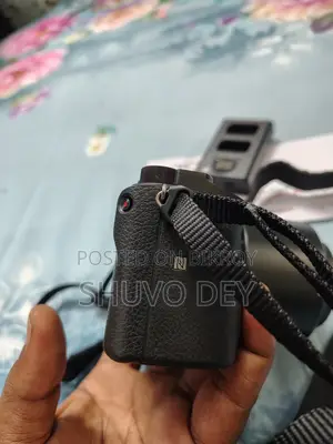 সনি এ৬৪০০ + সনি ই ৫০মিমি এফ/১.৮ ওএসএস