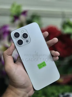 অ্যাপল আইফোন ১৫ প্রো ম্যাক্স ২৫৬ জিবি হোয়াইট