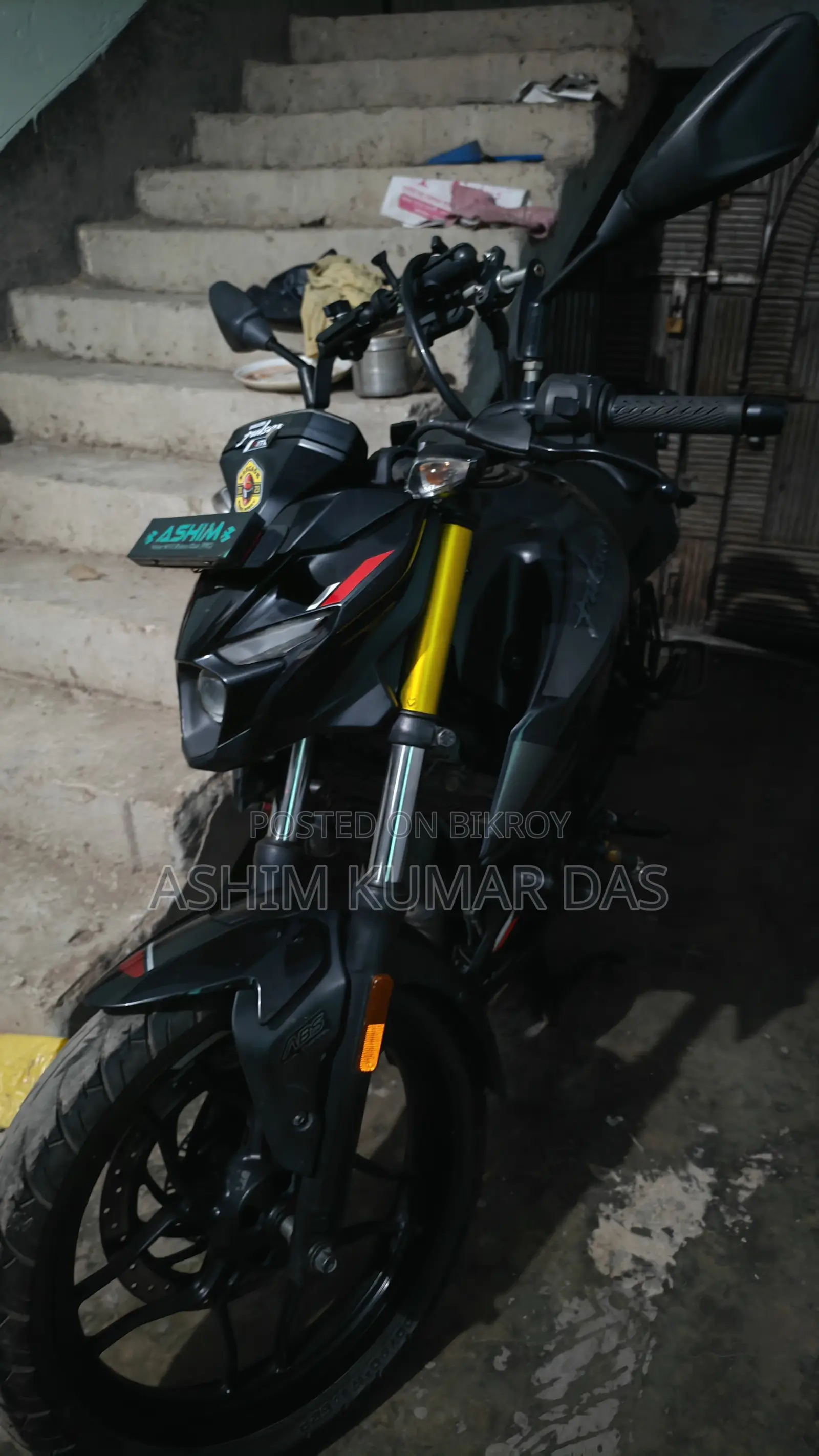 বাজাজ পালসার এন১৬০ ২০২২ কালো