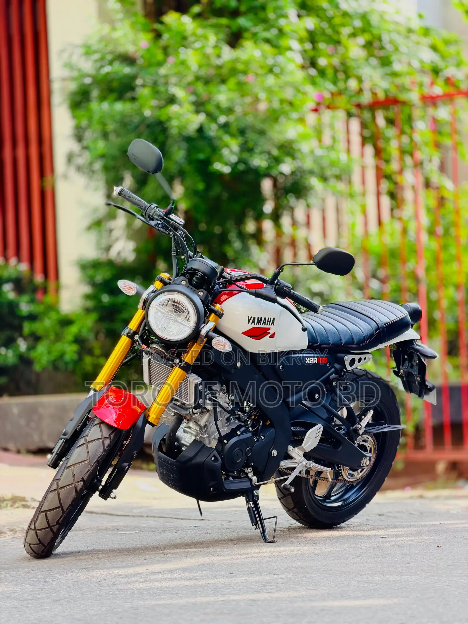 Yamaha XSR700 2026 White