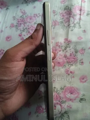Vivo Y36 256 GB Yellow