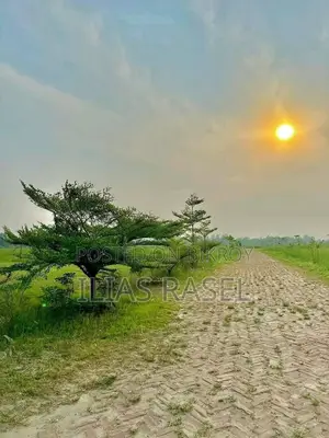 ১০ কাঠার দক্ষিণমুখী ও লেক সংলগ্ন সম্পূর্ণ রেডি কর্নার প্লট বিক্রি হবে!