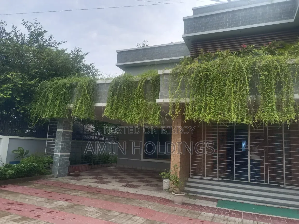 Bungalow house with boundary wall on 16 bigha land for sale in Shariatpur Naodoba