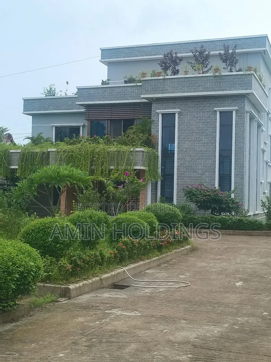 Bungalow house with boundary wall on 16 bigha land for sale in Shariatpur Naodoba