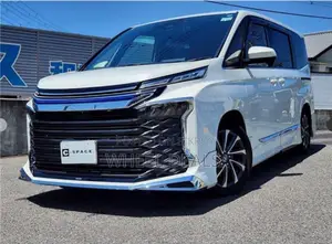 Toyota Voxy S-Z 2WD 7-Seater 2023 Pearl