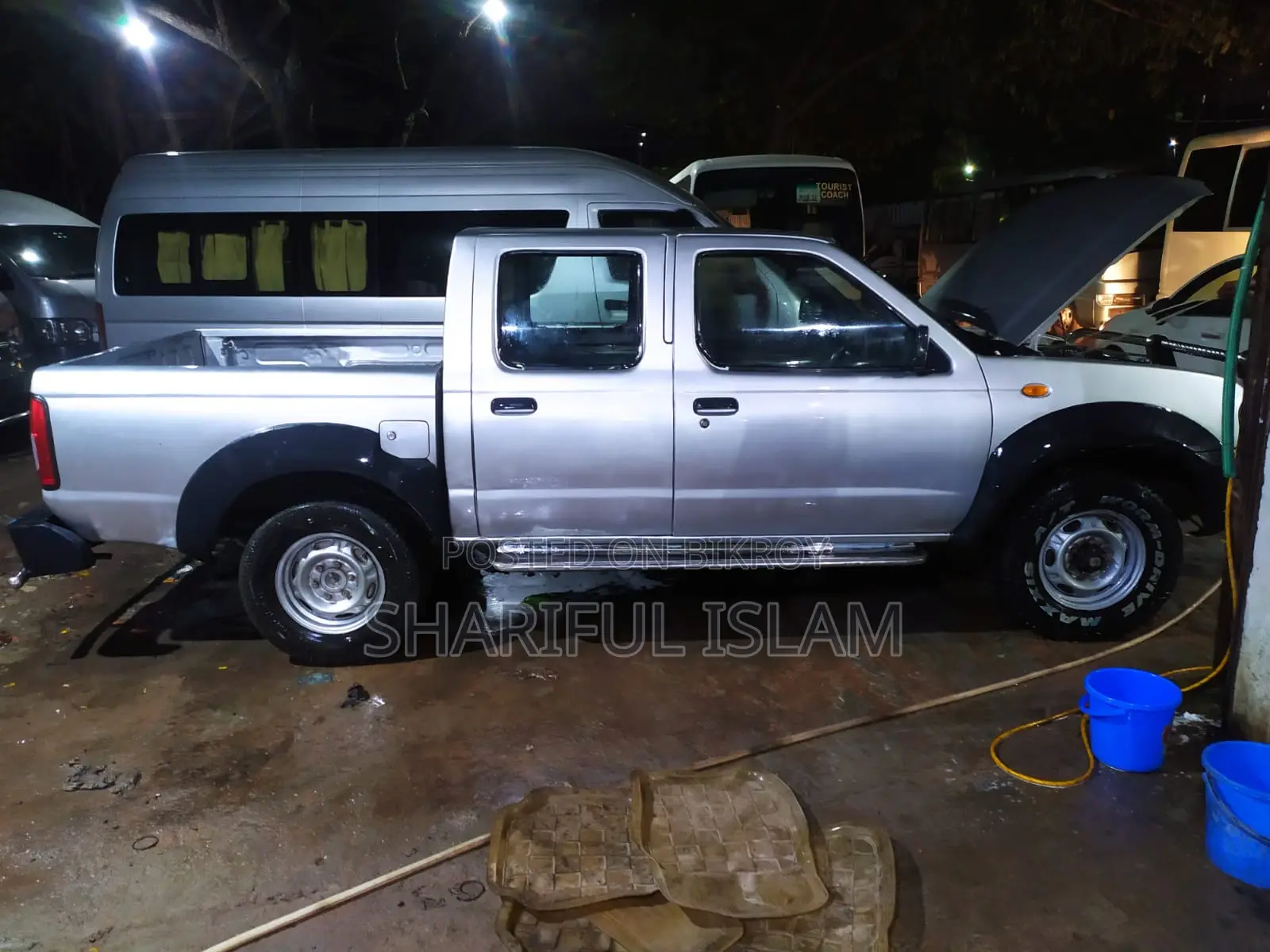 Nissan Double Cab 2006 Silver