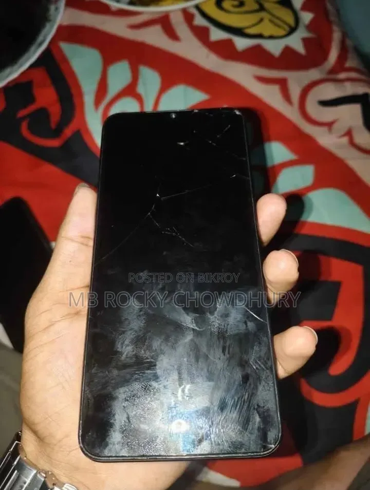 Vivo Y18 128 GB Black