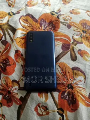 Samsung Galaxy M01 32 GB Blue