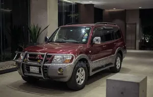 Mitsubishi Pajero 2004 Maroon