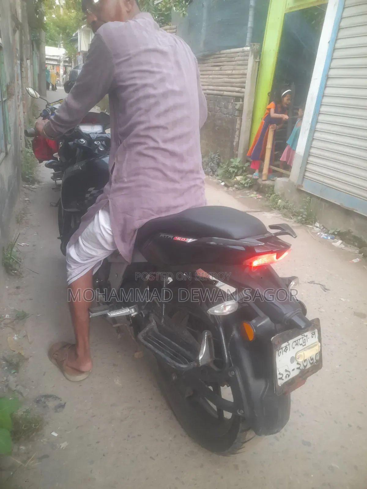টিভিএস আপাচে আরটিআর ১৬০ ৪ভি ২০১৯ কালো