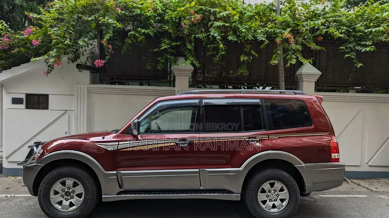 Mitsubishi Pajero 2004 Maroon