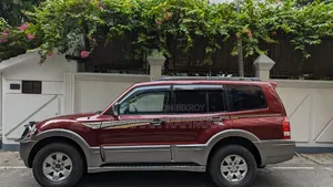 Mitsubishi Pajero 2004 Maroon