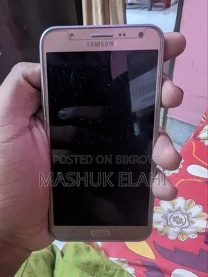 Samsung Galaxy J7 16 GB Gold