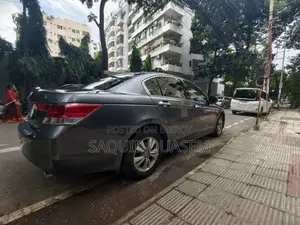 Honda Accord 2.0 Sedan Automatic 2012 Silver