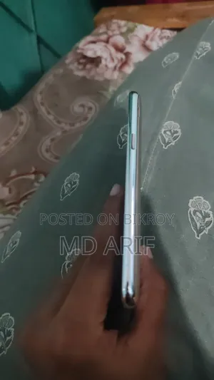 Samsung Galaxy J2 8 GB Silver