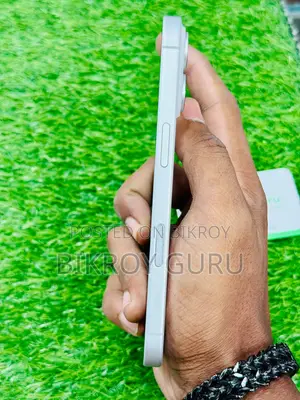 Apple iPhone 16 128 GB White
