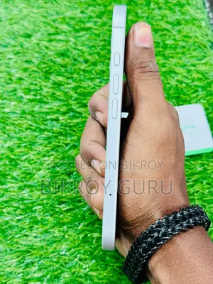 Apple iPhone 16 128 GB White