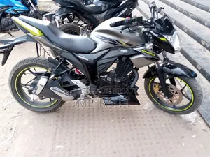 Suzuki Gixxer 2025 Silver