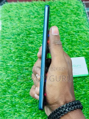 মোটোরোলা এজ ৫০ ২৫৬ জিবি ব্লু