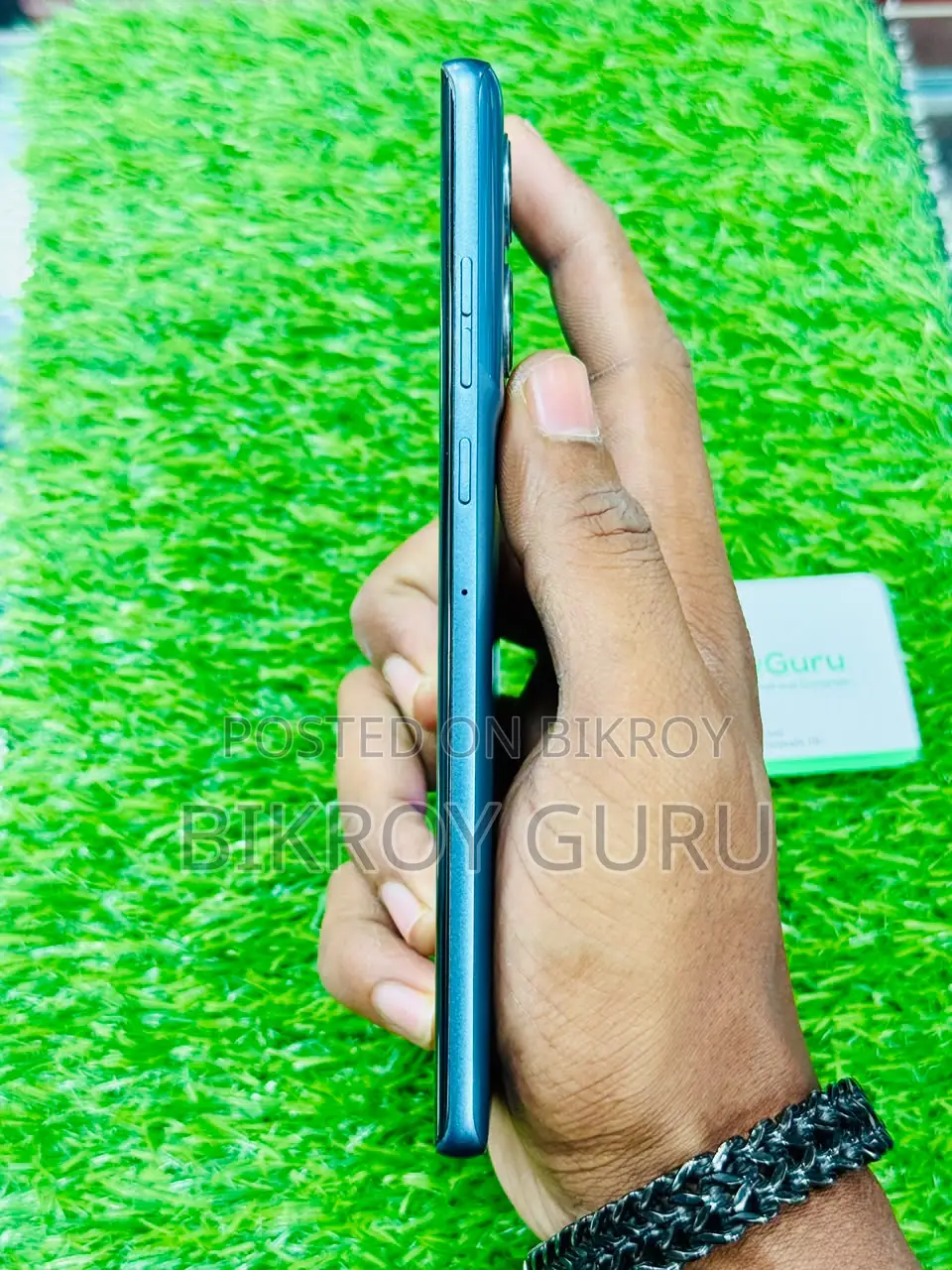 মোটোরোলা এজ ৫০ ২৫৬ জিবি ব্লু