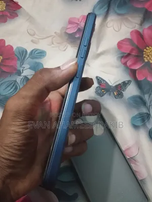 Tecno Spark Go 64 GB Blue