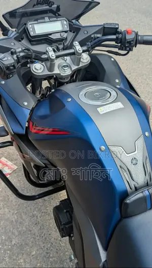 ইয়ামাহা ফাজার এফআই ভি২ ২০২৬ নীল