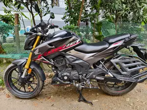 Honda Hornet 2.0 2025 Black