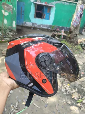 "চমৎকার হেলমেট - নতুনের মতো ফ্রেশ কন্ডিশন।