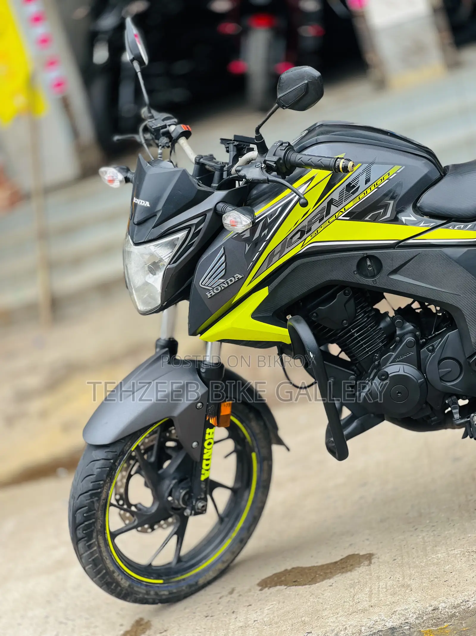 Honda Hornet 2019 Gray