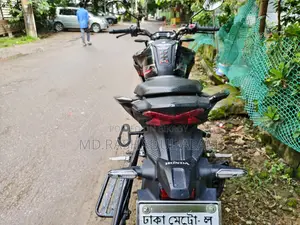 Honda Hornet 2.0 2025 Black
