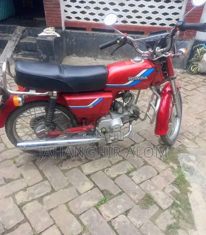 Honda 2001 Red