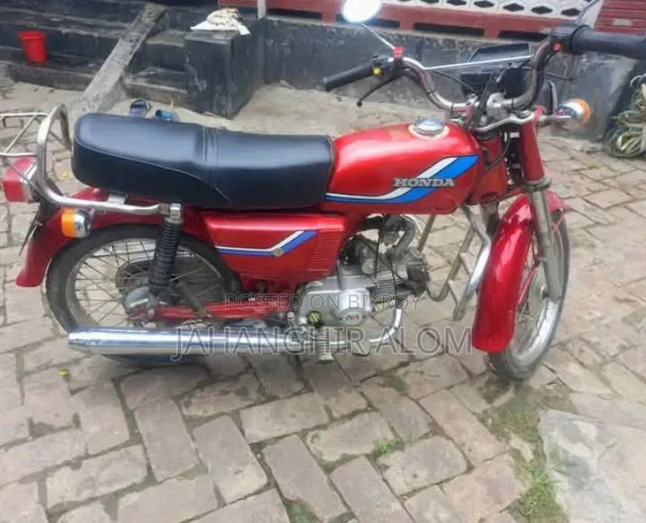 Honda 2001 Red