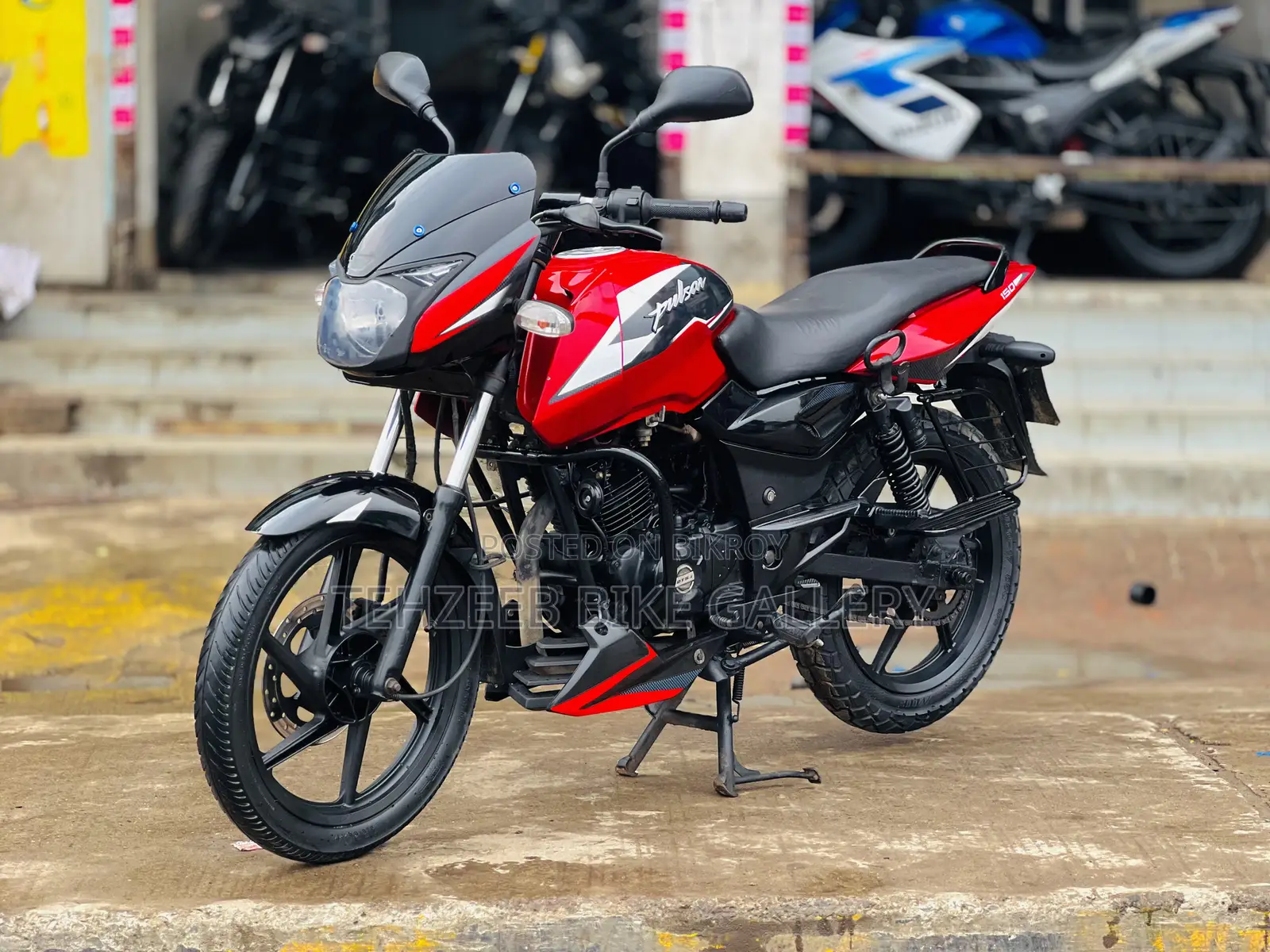 Bajaj Pulsar 150 2015 Red