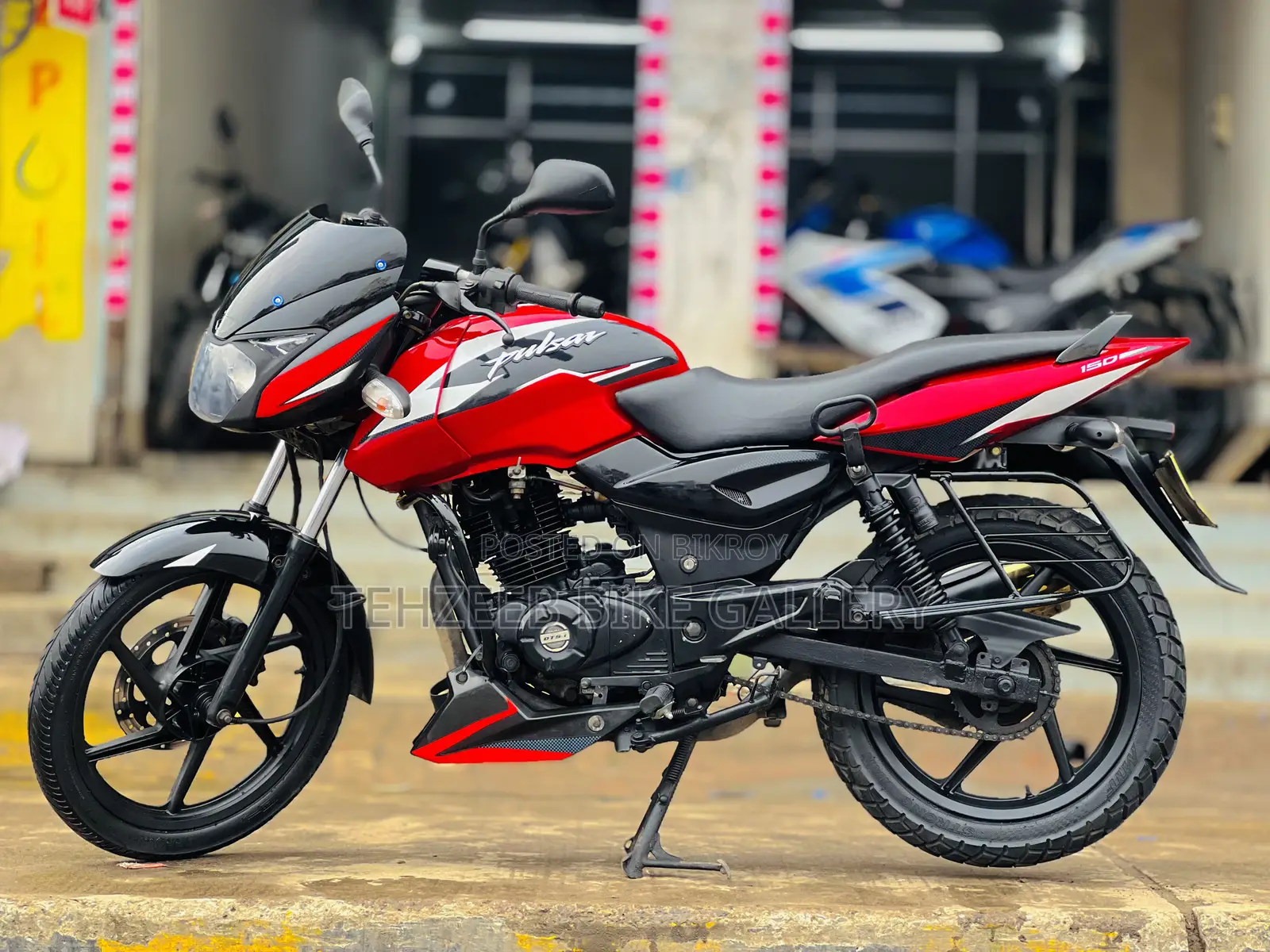 Bajaj Pulsar 150 2015 Red