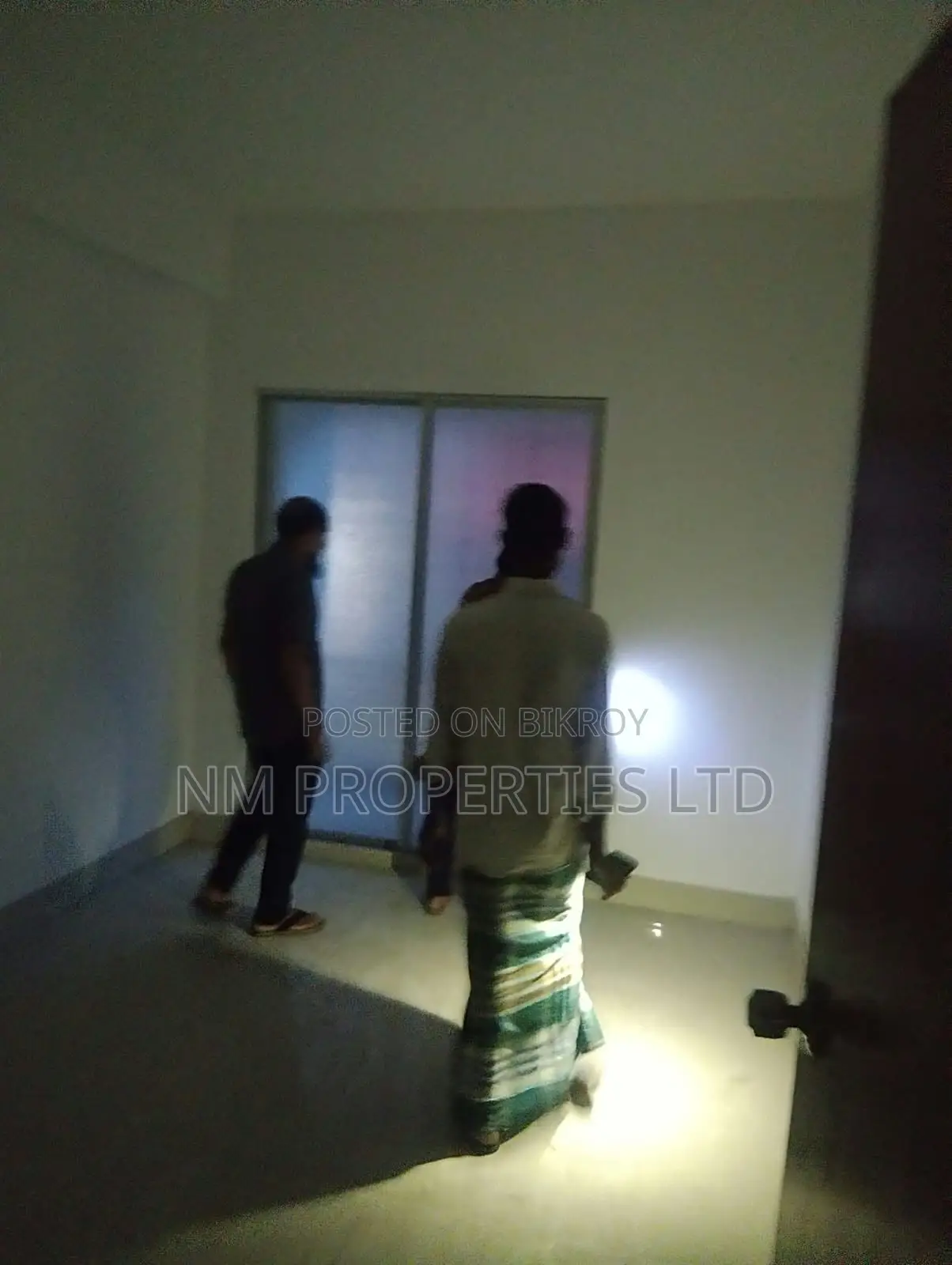 মিরপুরে বিক্রয়ের জন্য ফার্নিশড ৩ বেডরুমের অ্যাপার্টমেন্ট
