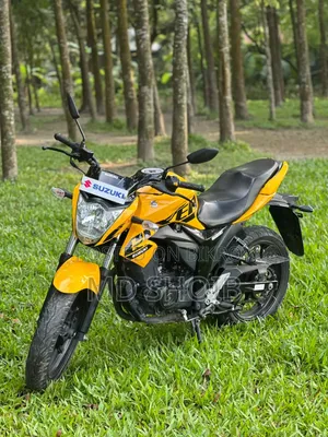নতুন সুজুকি জিক্সার ২০২৫ হলুদ