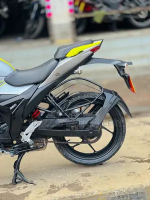 Suzuki Gixxer 2021 Silver