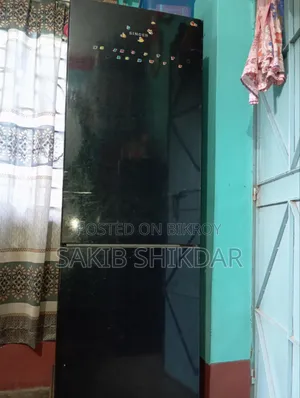 একটি ফ্রিজ বিক্রি হবে সবকিছু ওকে করা শুধু নিবেন আর ব্যবহার করবেনে